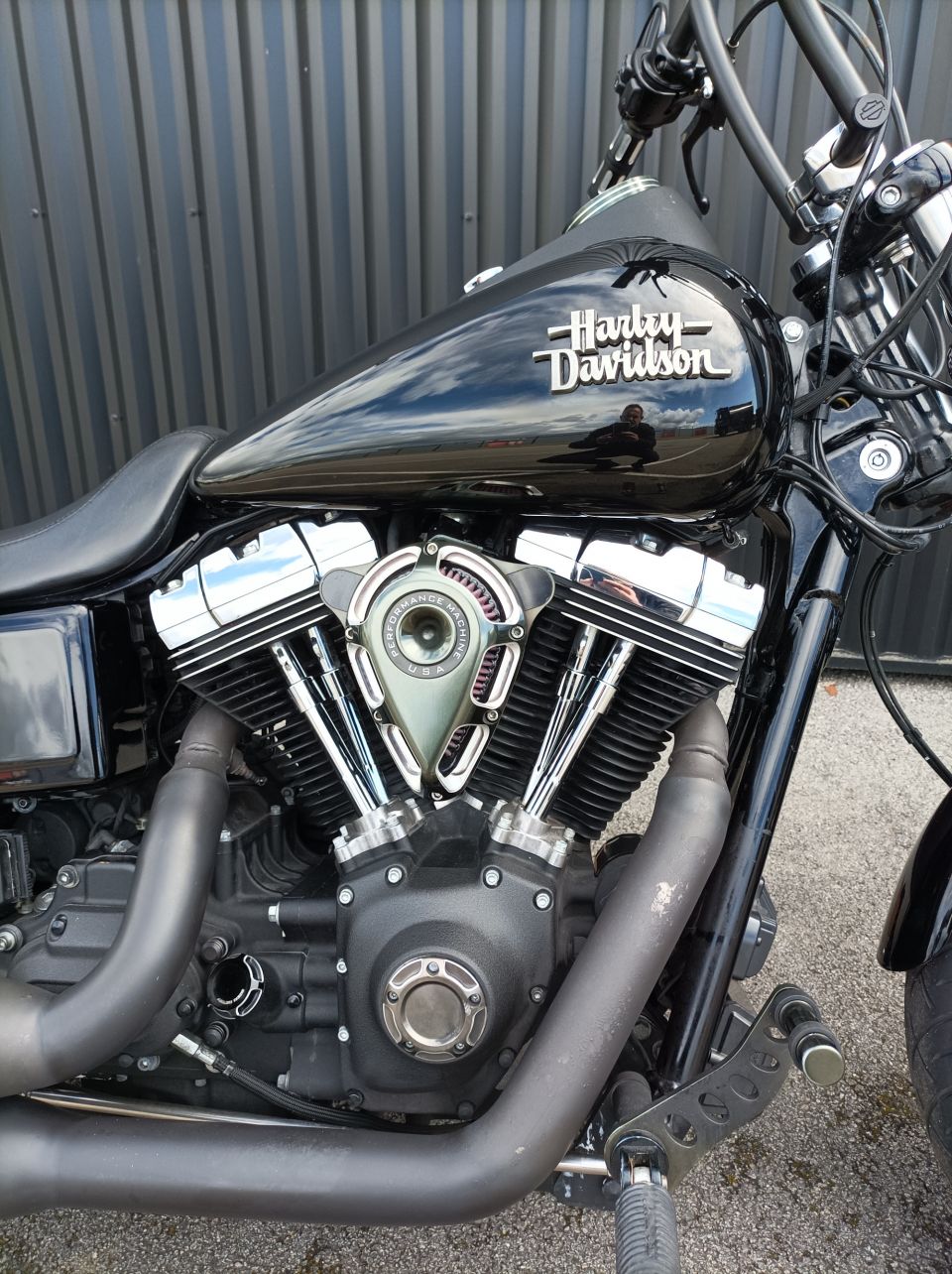 HARLEY-DAVIDSON DYNA STREET BOB 1690 4