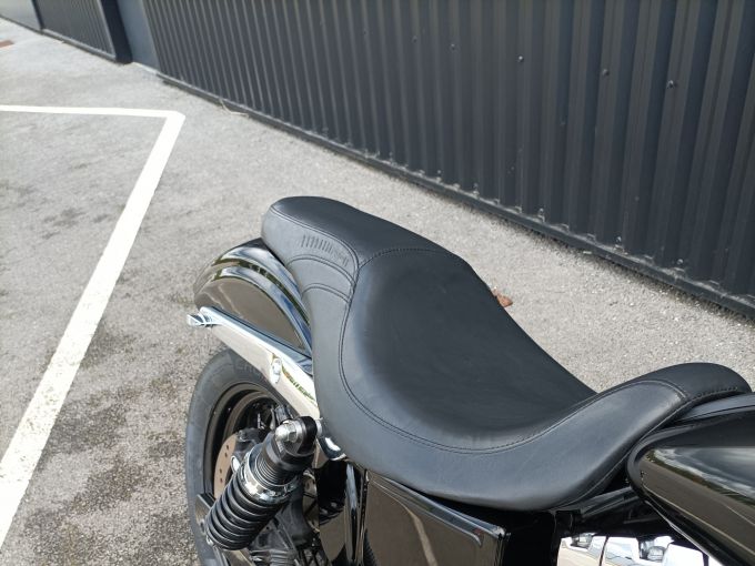 HARLEY-DAVIDSON DYNA STREET BOB 1690 4