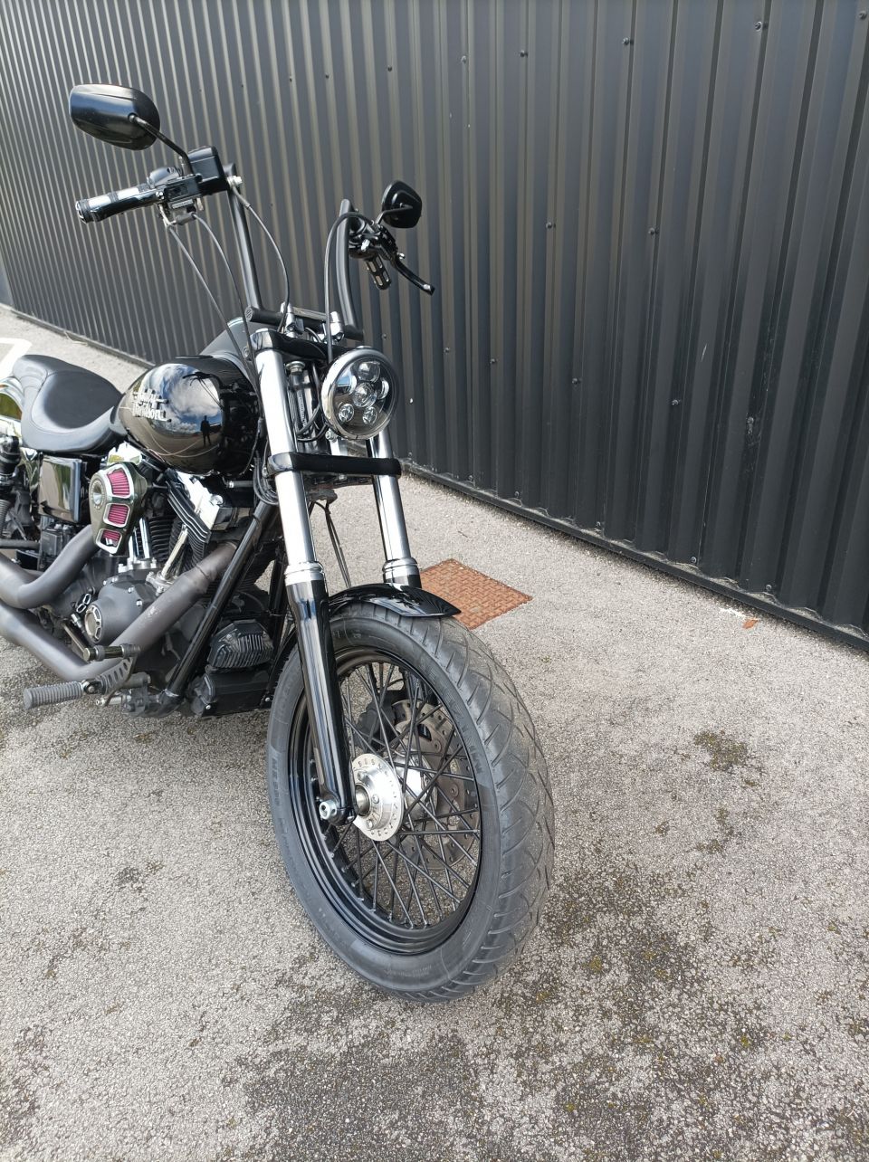 HARLEY-DAVIDSON DYNA STREET BOB 1690 4