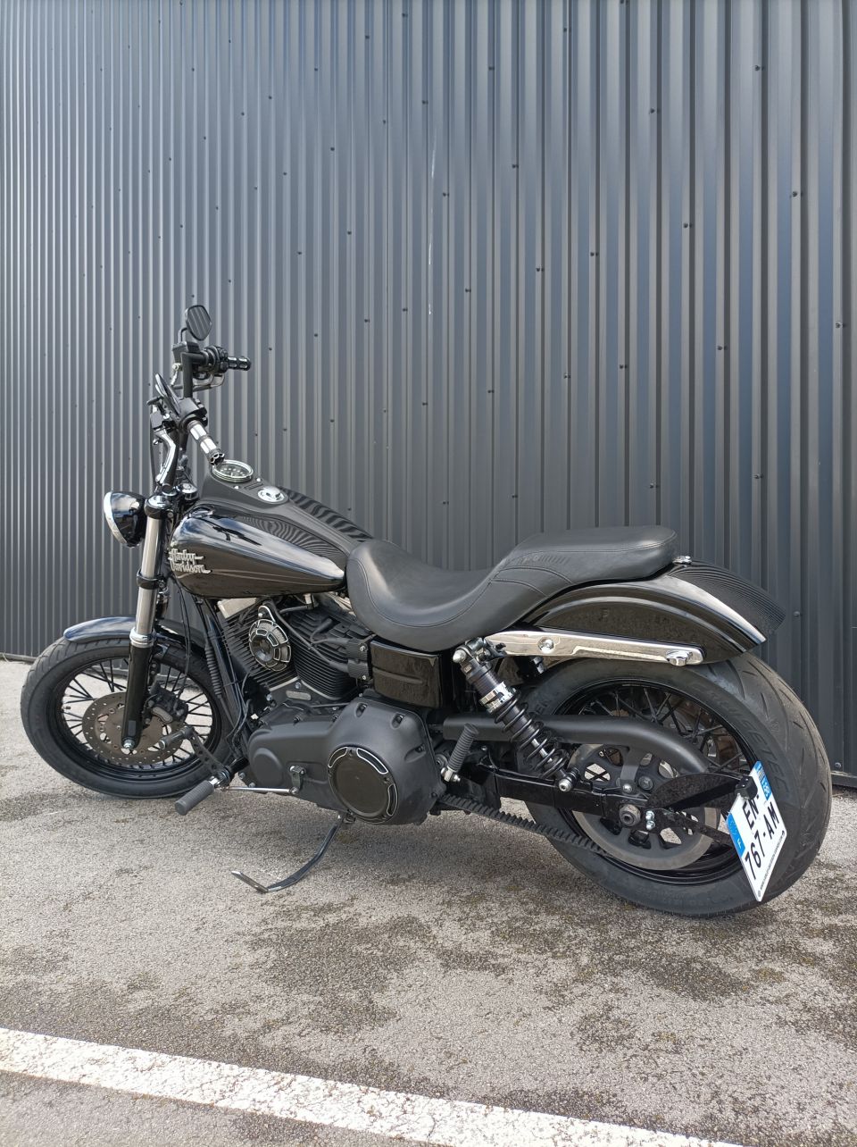 HARLEY-DAVIDSON DYNA STREET BOB 1690 4