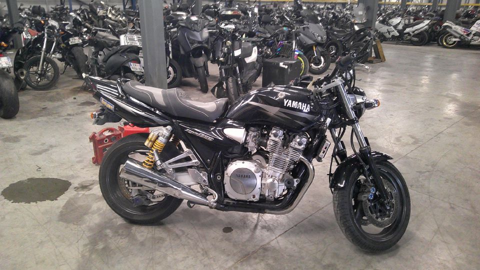 YAMAHA XJR 1300 4