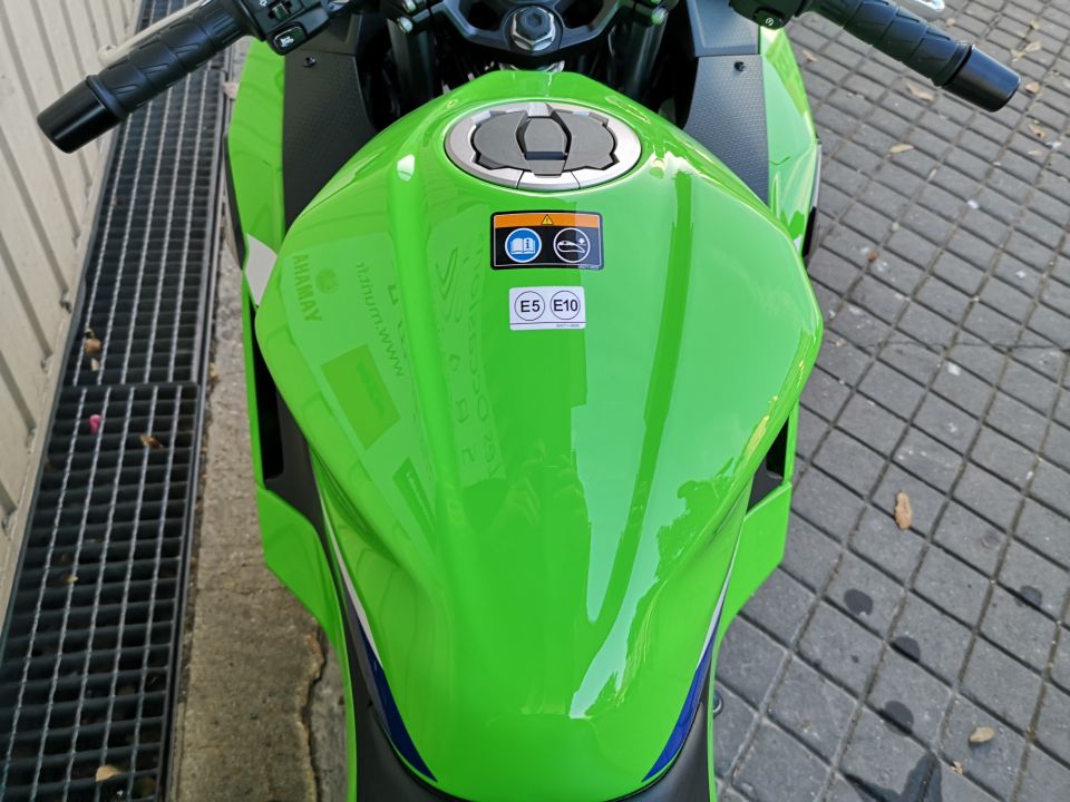 KAWASAKI Ninja 500 SE 4