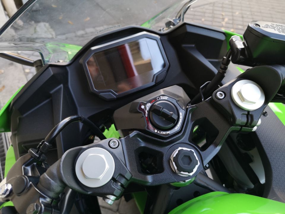 KAWASAKI Ninja 500 SE 4