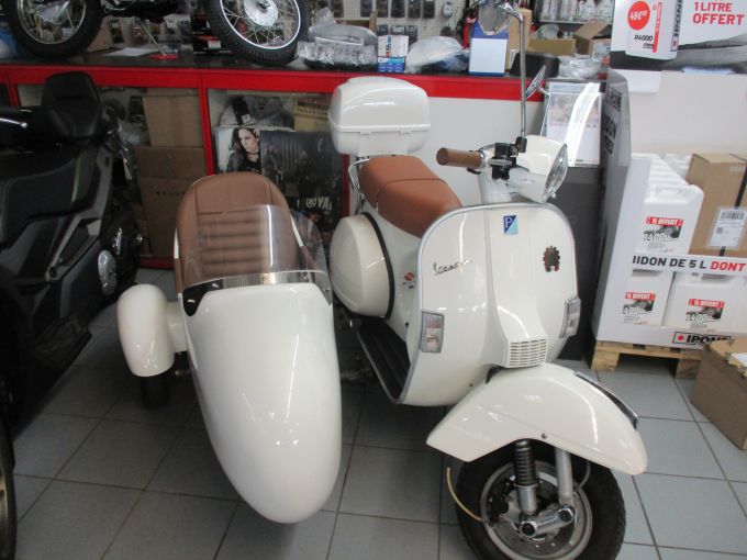 VESPA PX 125 SIDE CAR 4