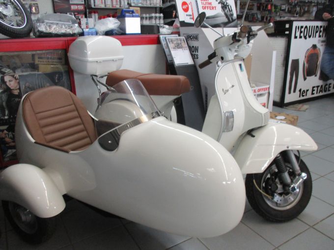 VESPA PX 125 SIDE CAR 4