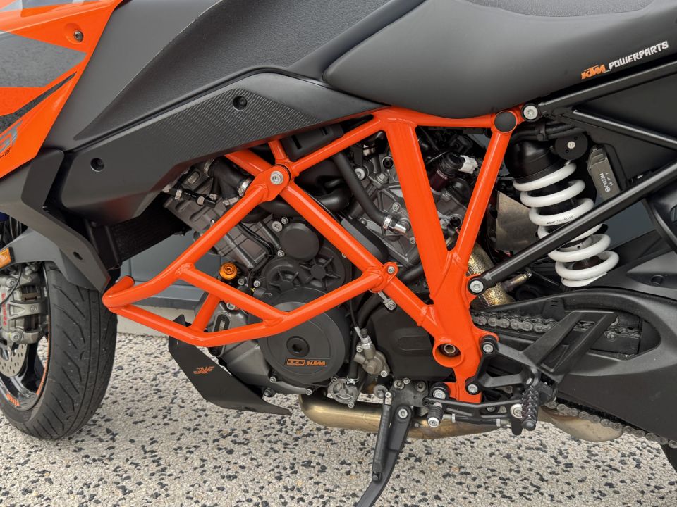 KTM KTM 1290 SUPER DUKE GT 2022 4