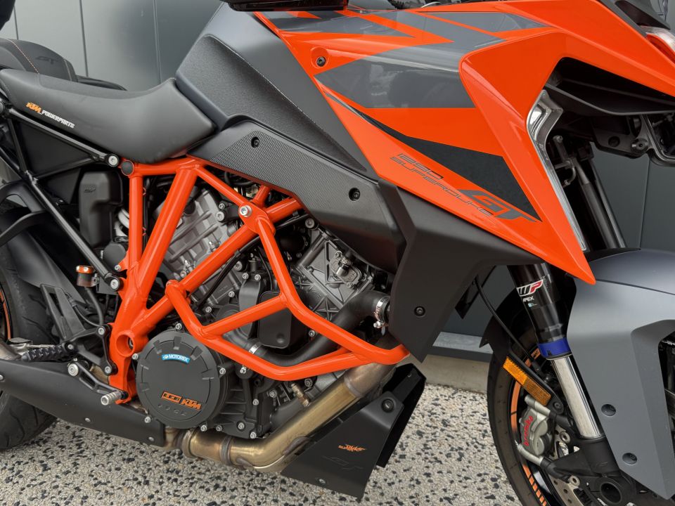 KTM KTM 1290 SUPER DUKE GT 2022 4