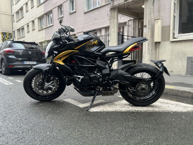 MV AGUSTA BRUTALE 800 RR 4