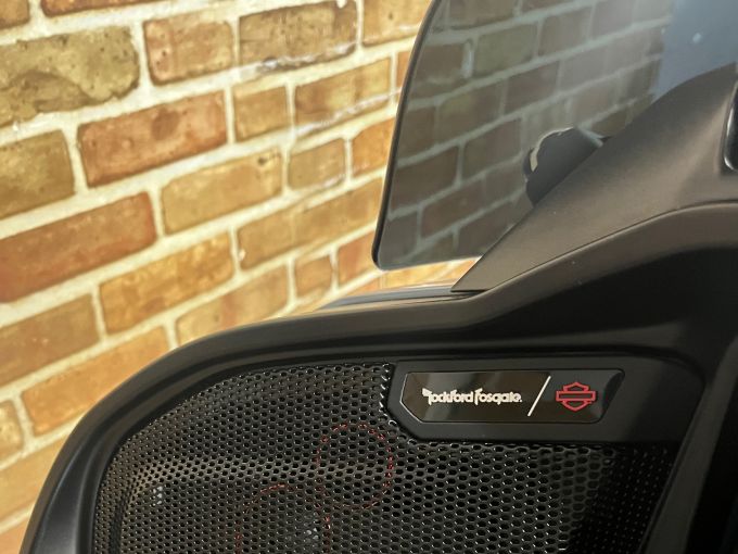 HARLEY-DAVIDSON TOURING ROAD GLIDE 1923 4