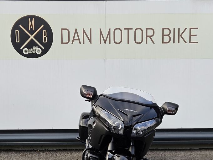 HONDA GOLDWING 1800 BAGGER 4