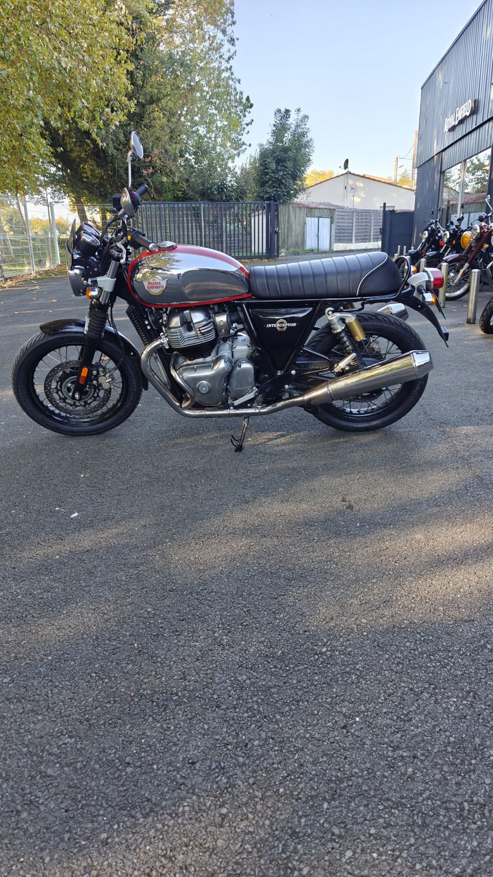 ROYAL ENFIELD INTERCEPTOR 4