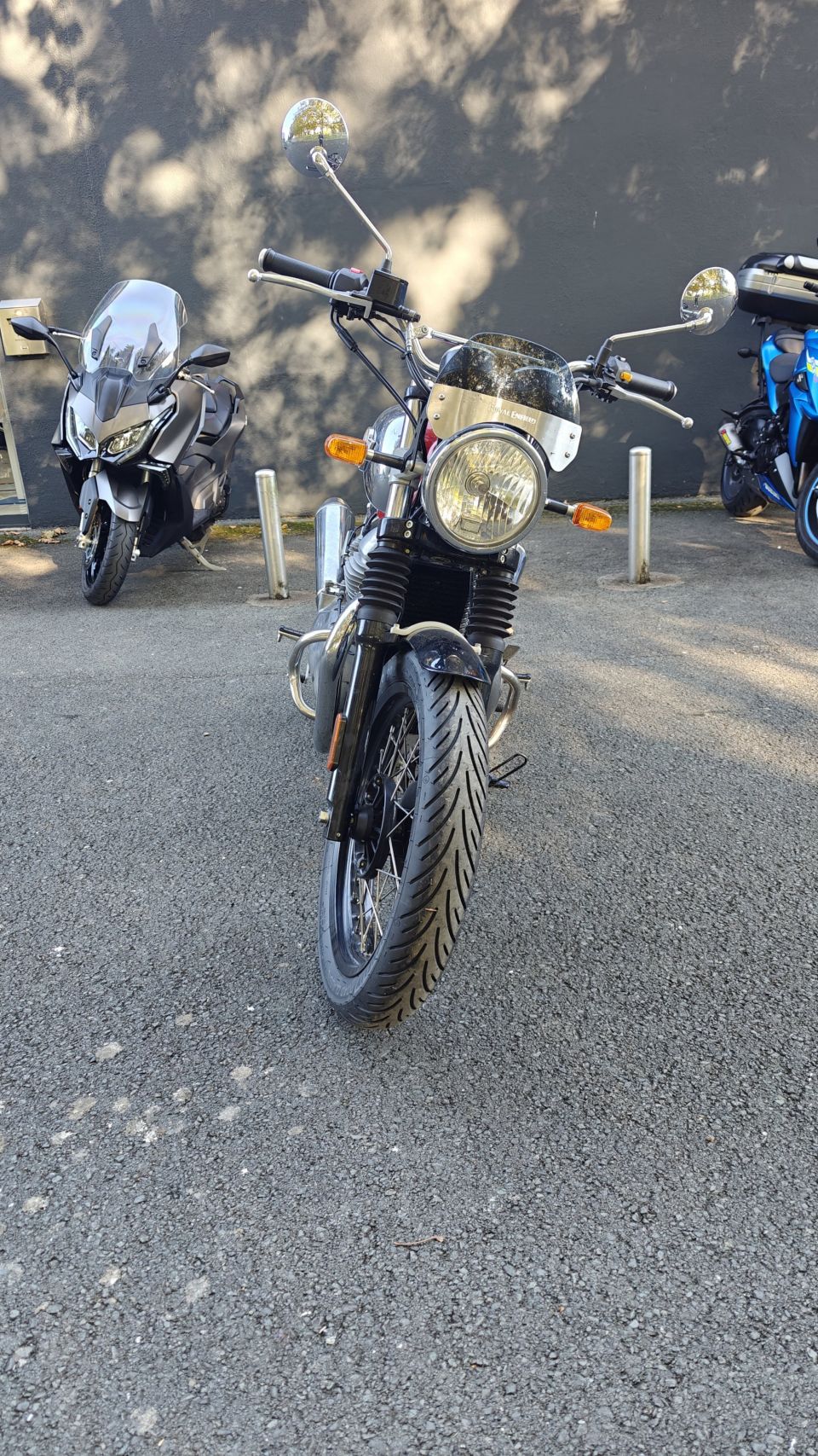 ROYAL ENFIELD INTERCEPTOR 4
