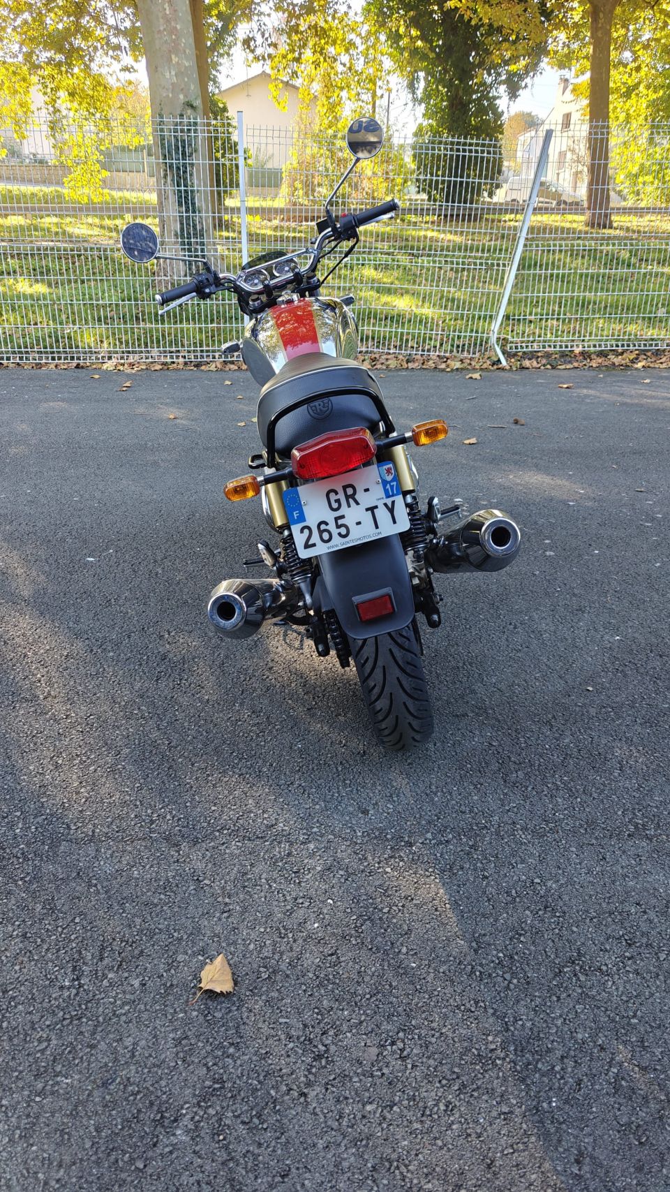 ROYAL ENFIELD INTERCEPTOR 4