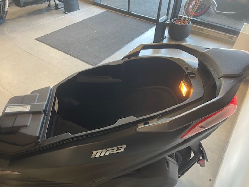 PIAGGIO MP3 530 HPE EXCLUSIVE 4