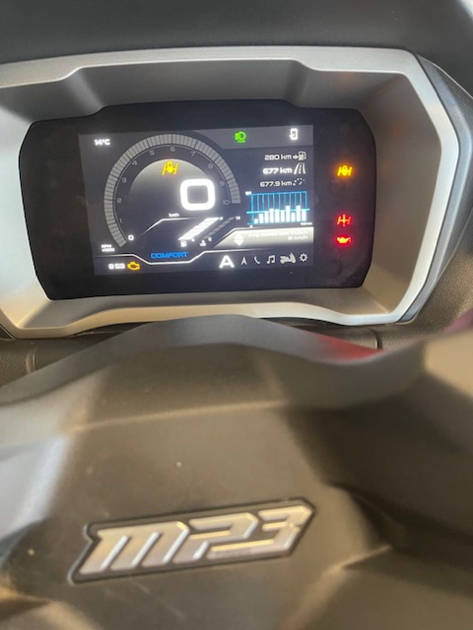 PIAGGIO MP3 530 HPE EXCLUSIVE 4