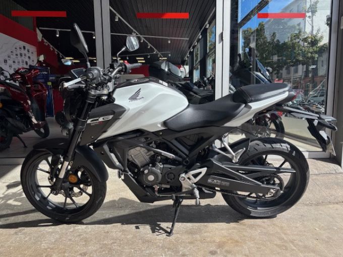 HONDA CB125R 4