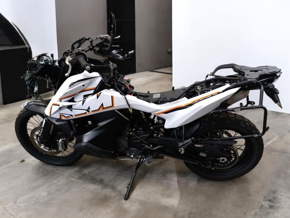 KTM 790 ADVENTURE 4