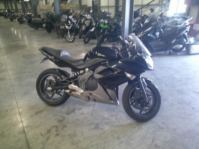 KAWASAKI ER-6 4
