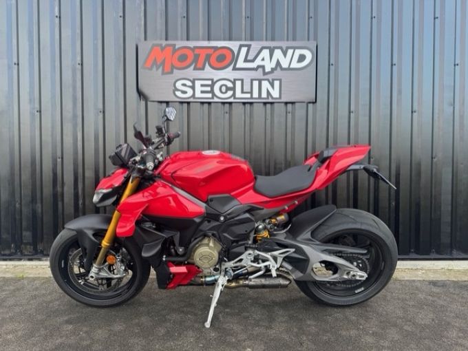 DUCATI STREETFIGHTER V4S 4