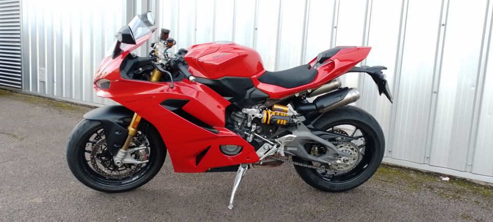 DUCATI PANIGALE V2 S 2025 4