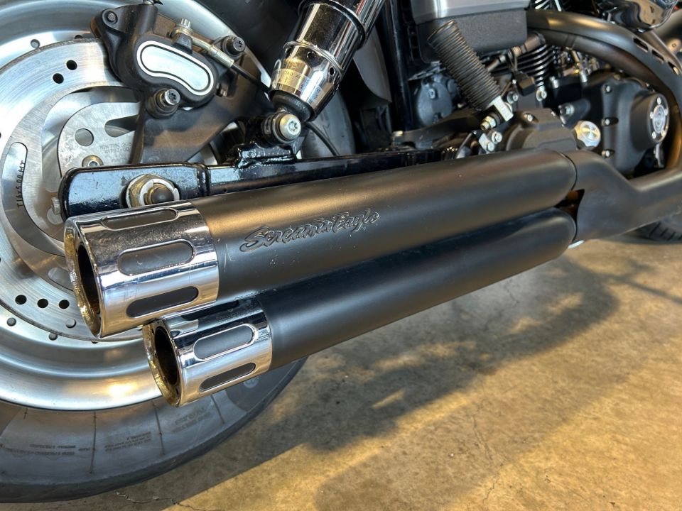 HARLEY-DAVIDSON DYNA FAT BOB 1584 4