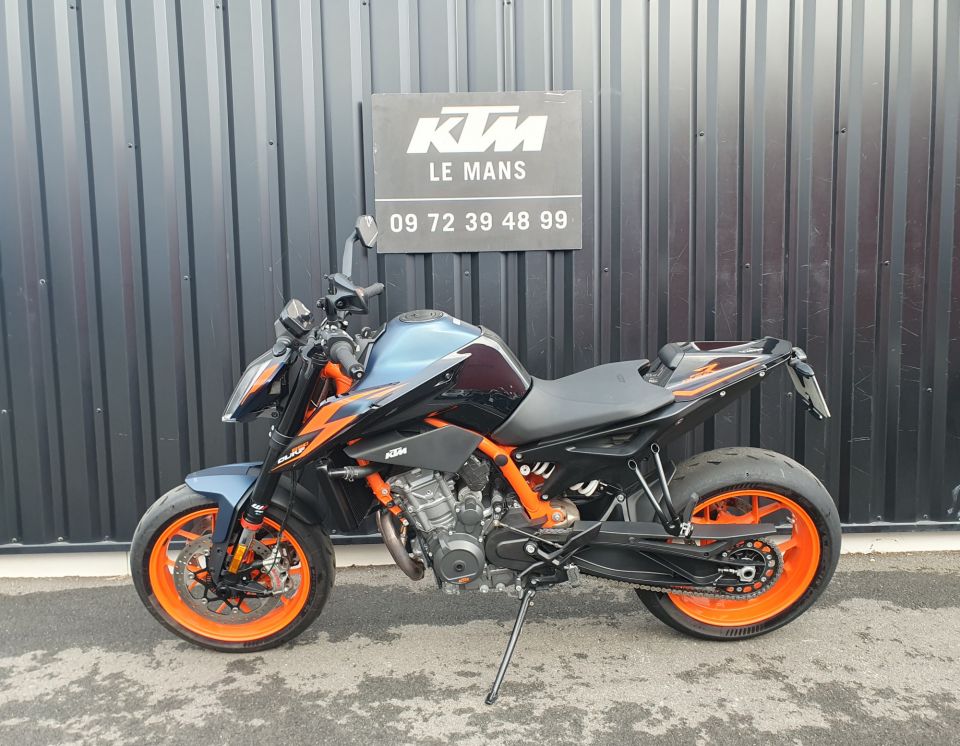 KTM 890 DUKE R 4