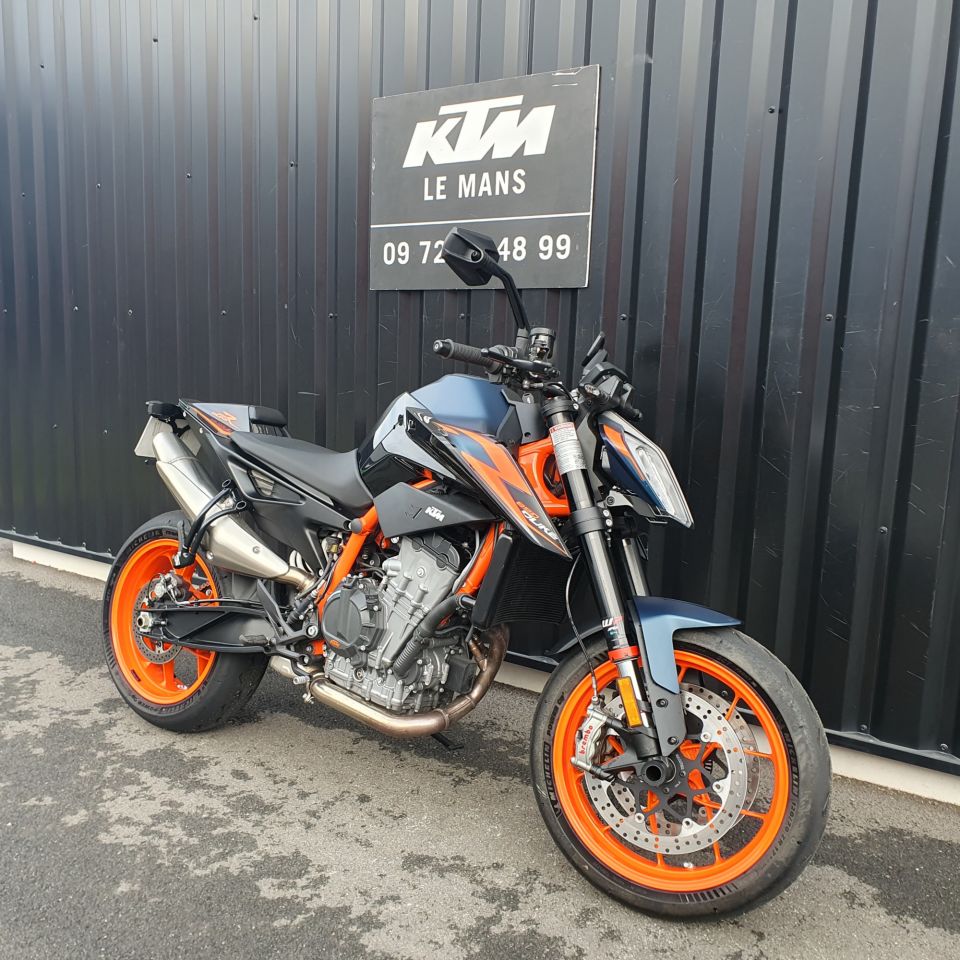 KTM 890 DUKE R 4