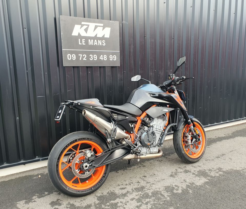 KTM 890 DUKE R 4