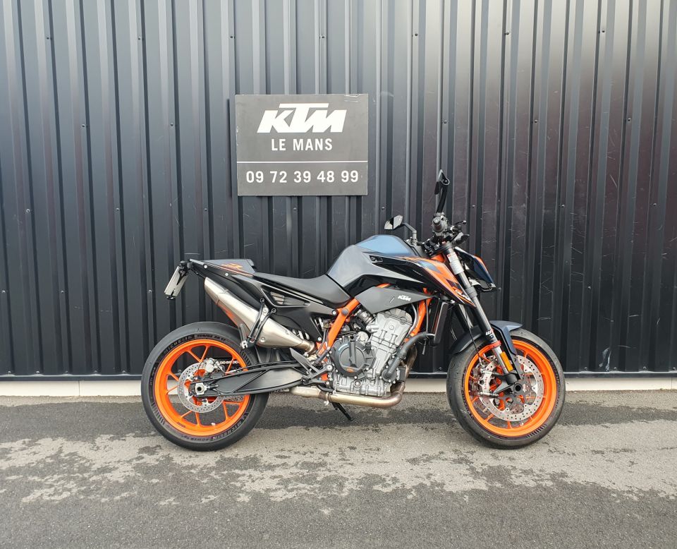 KTM 890 DUKE R 4
