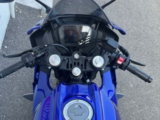 YAMAHA YZF-R 125 4