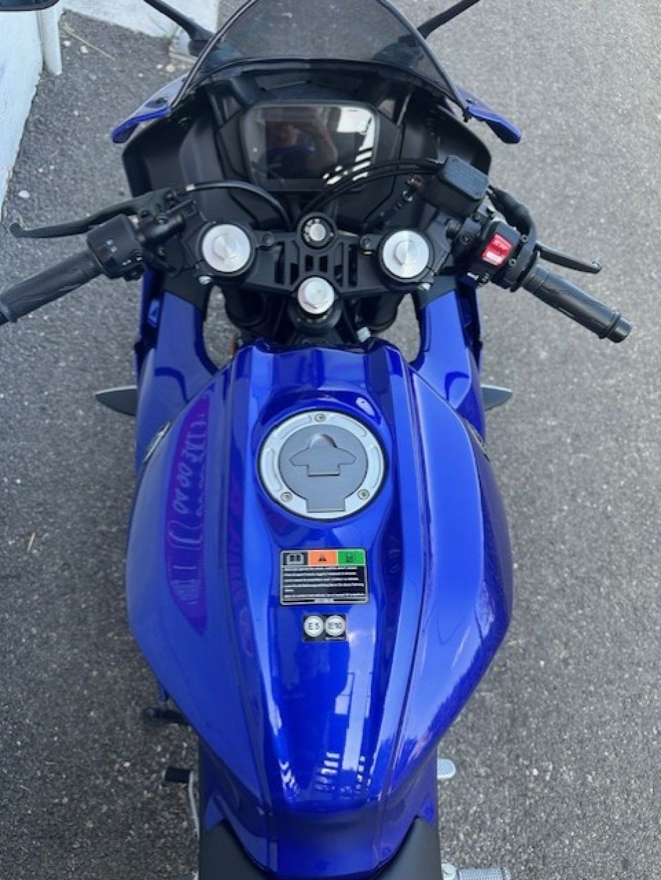 YAMAHA YZF-R 125 4