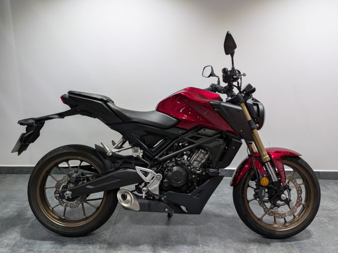 HONDA CBF 125 R 4
