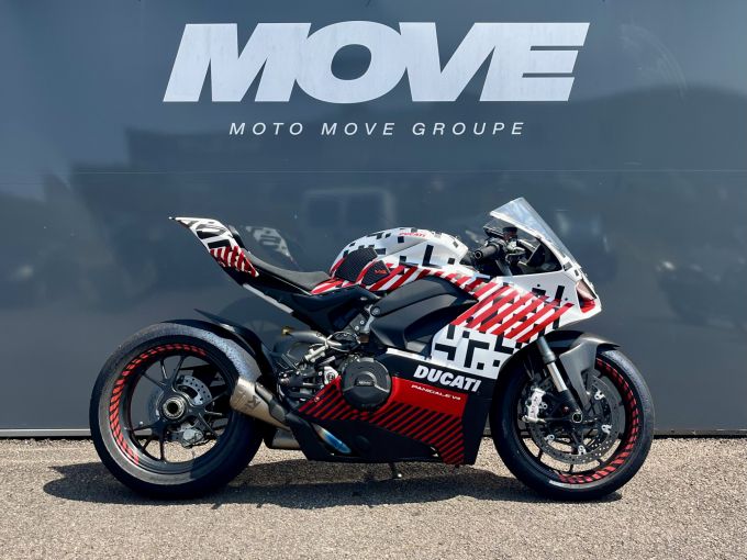 DUCATI PANIGALE 1103 V4 4