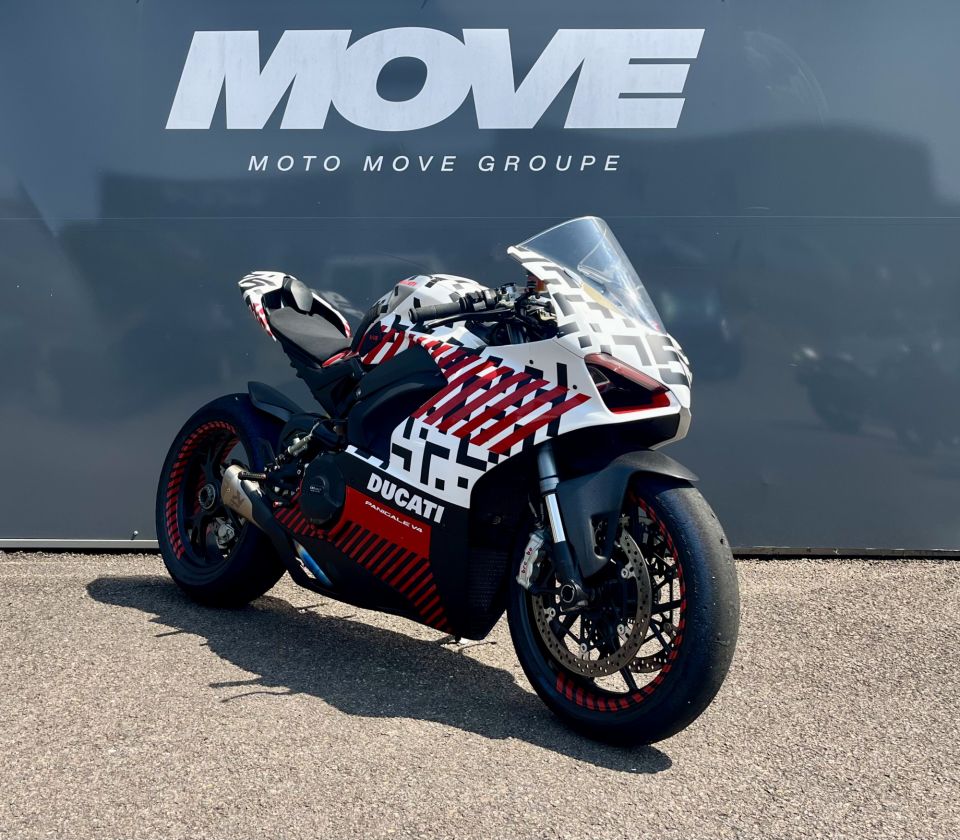 DUCATI PANIGALE 1103 V4 4