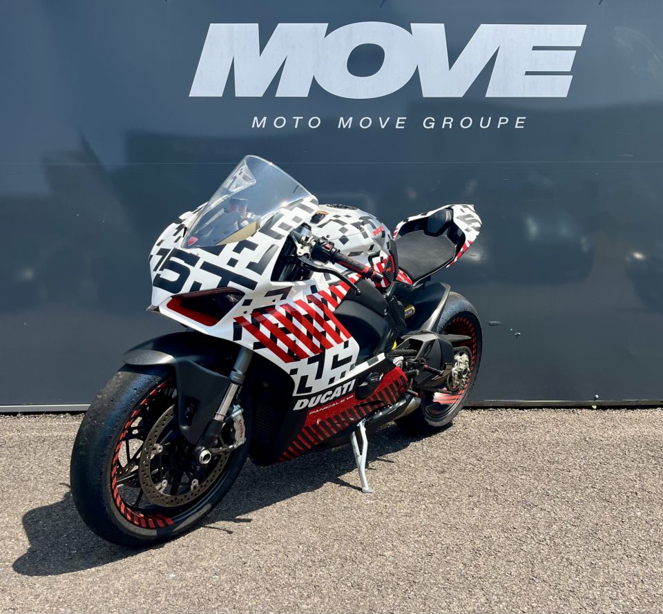 DUCATI PANIGALE 1103 V4 4