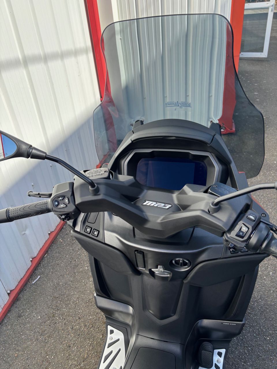 PIAGGIO MP3 400 RST SPORT 4