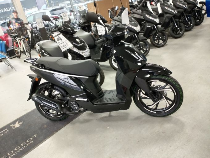 PEUGEOT TWEET 125 4