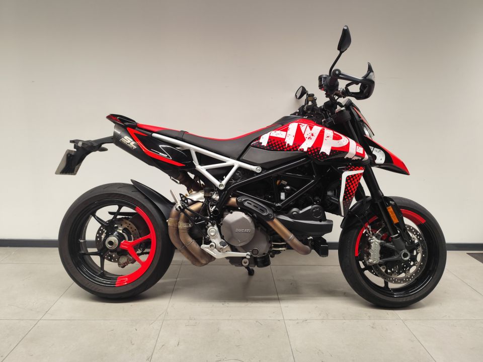 DUCATI HYPERMOTARD 4