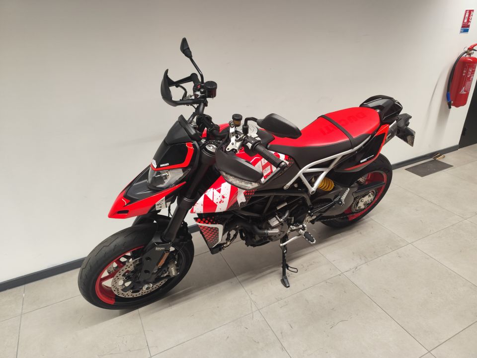 DUCATI HYPERMOTARD 4