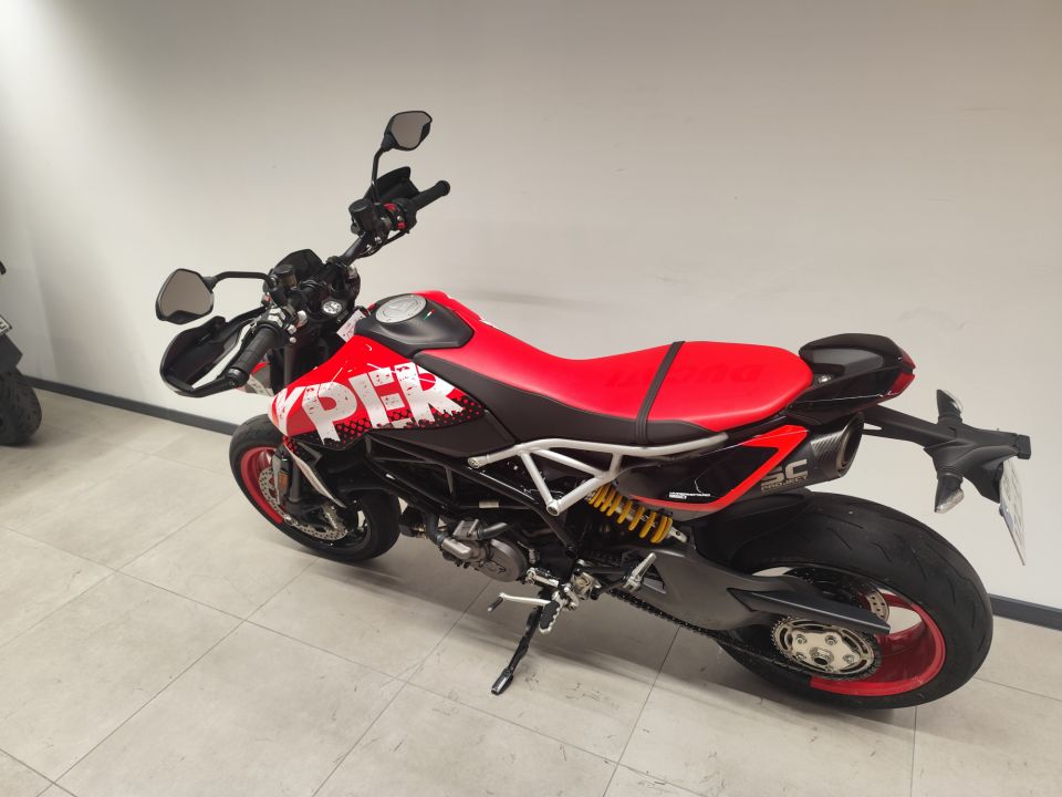 DUCATI HYPERMOTARD 4