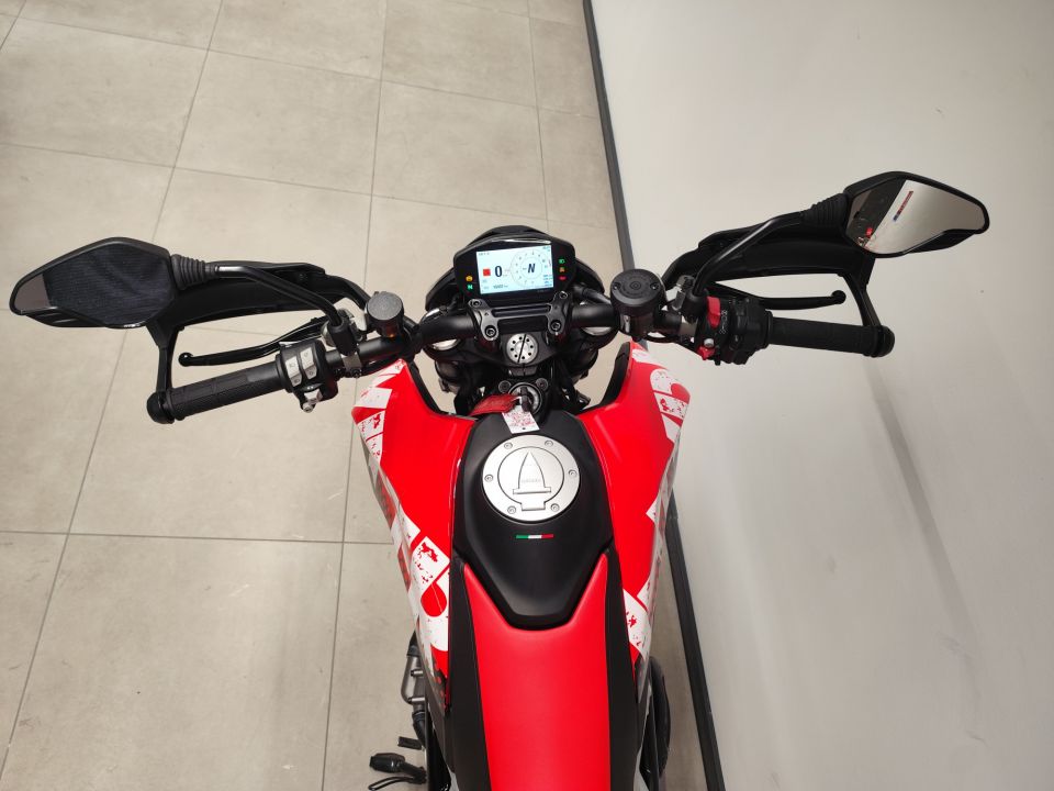 DUCATI HYPERMOTARD 4