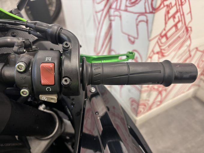 KAWASAKI ZX-6R 636 4
