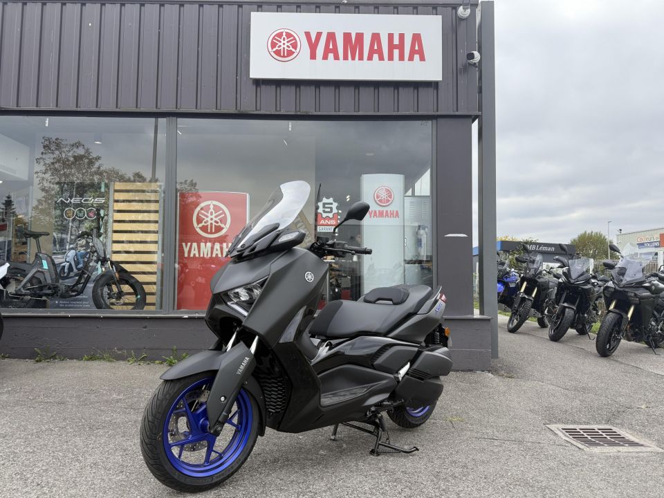 YAMAHA XMAX 300 4