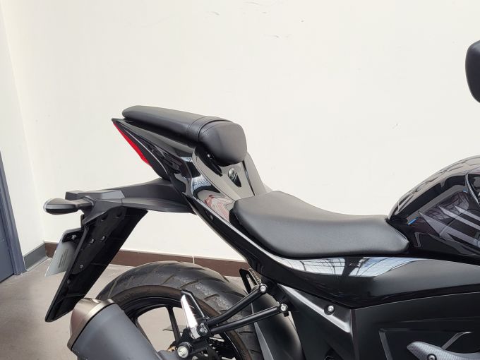SUZUKI gsx-s 125 4