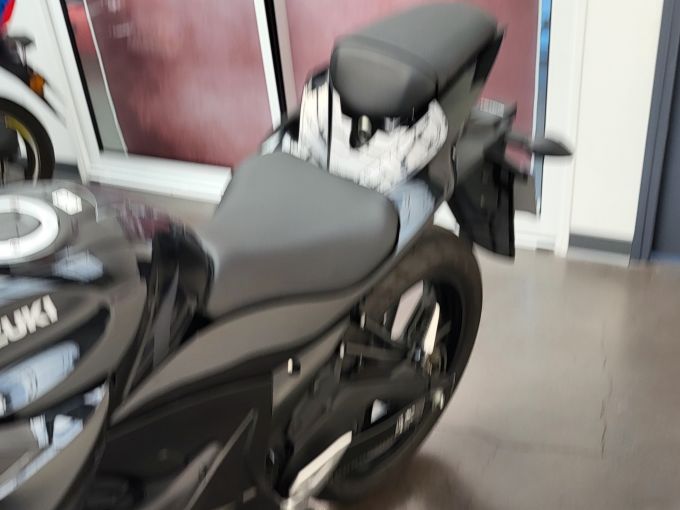 SUZUKI gsx-s 125 4