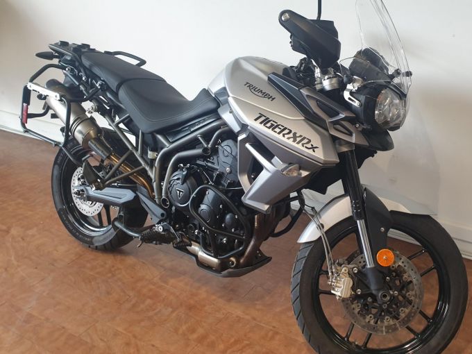 TRIUMPH TIGER 800 XRX 4