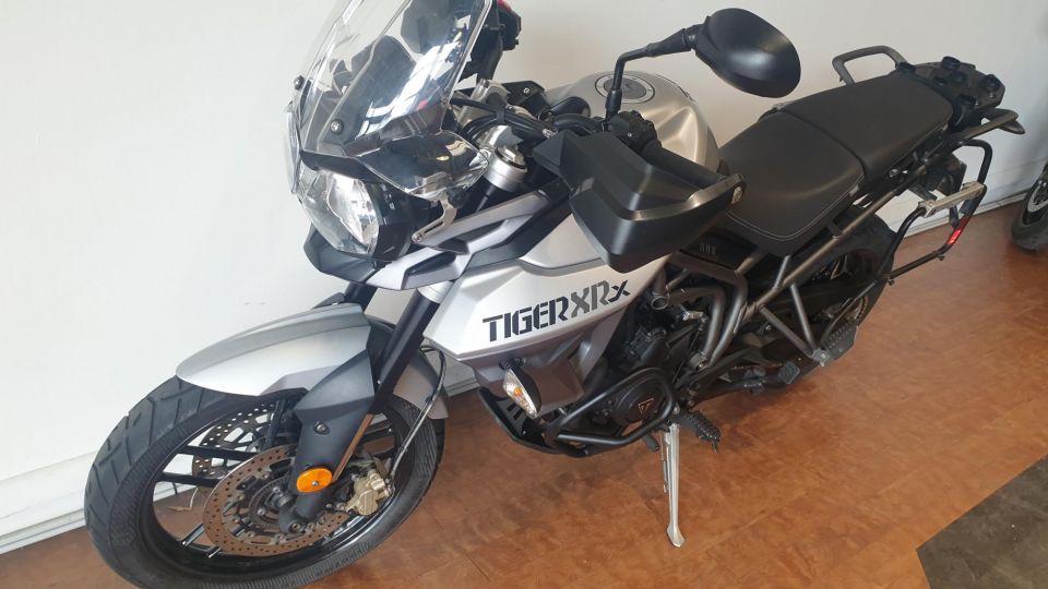 TRIUMPH TIGER 800 XRX 4