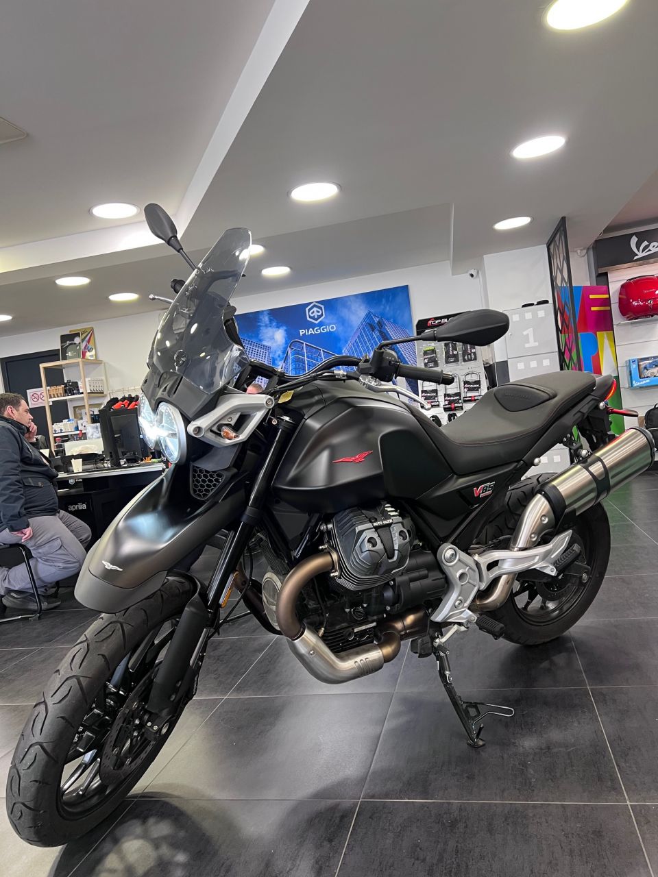 MOTO GUZZI V85 TT 850 4