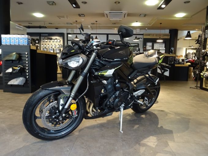 TRIUMPH STREET TRIPLE 765 RS 4