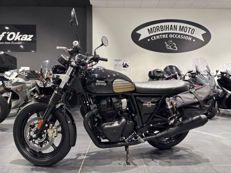 ROYAL ENFIELD INTERCEPTOR 4